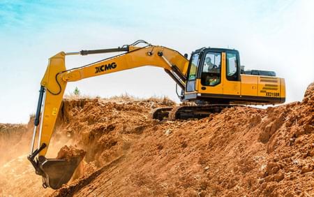 XCMG excavators excavate earth in Brazil