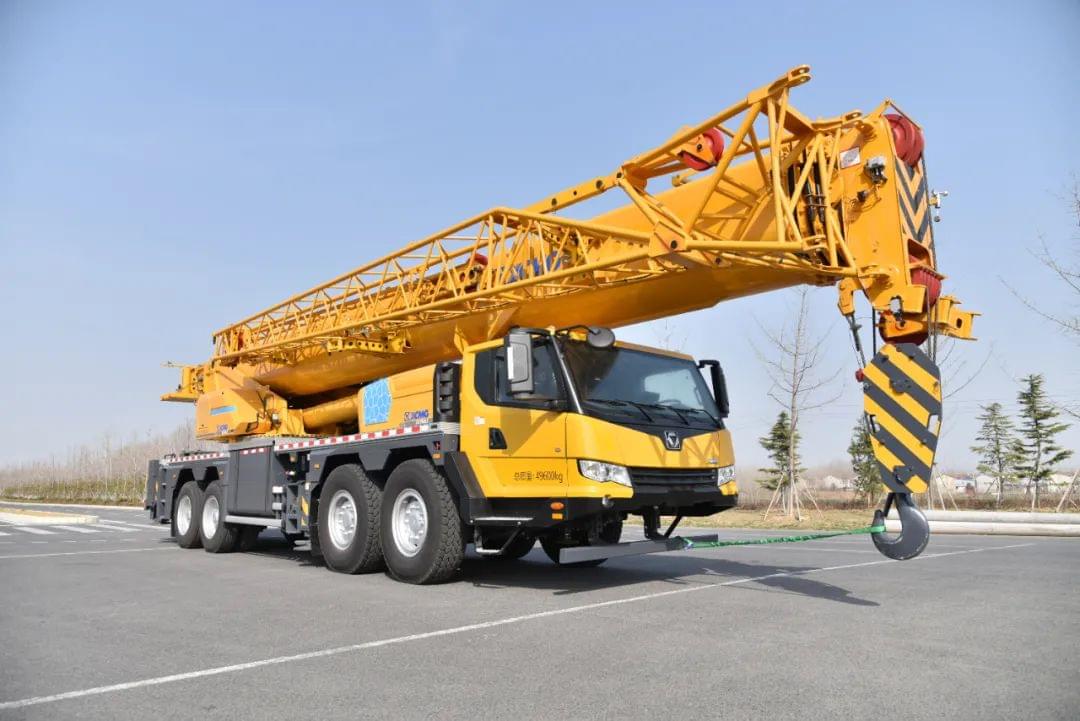 95 ton 7 jib XCMG telescopic truck crane XCT95L7
